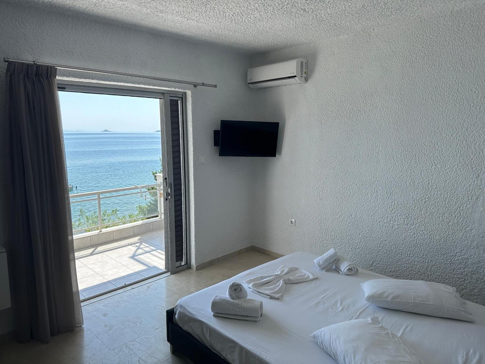 Aqua Apartments 劳特拉奥雷亚斯埃利尼斯 外观 照片